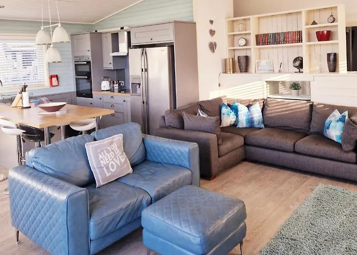 Fenna Lakeside Lodge - Pine Lake Resort