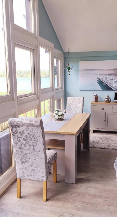 Fenna Lakeside - Pine * Carnforth