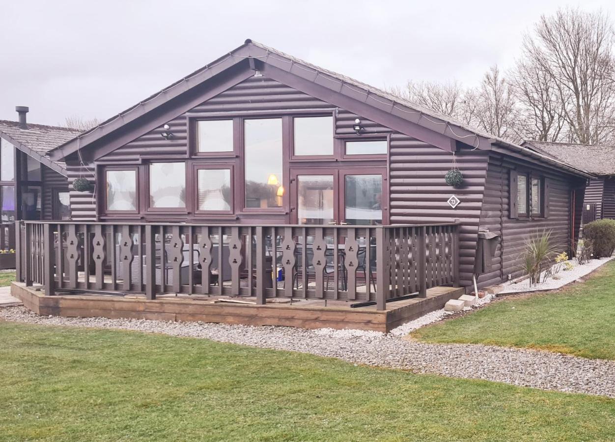 Lodge Fenna Lakeside - Pine *